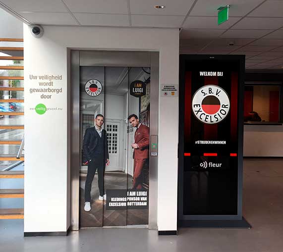 Informatiezuil bij Excelsior