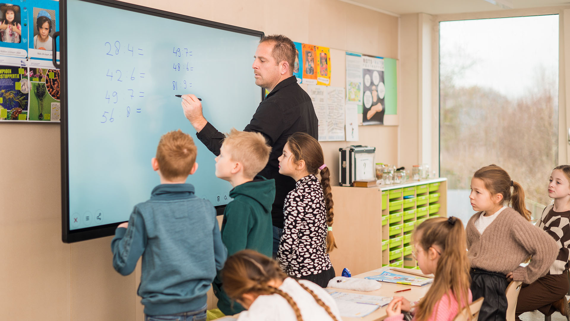 presentatiescherm onderwijs