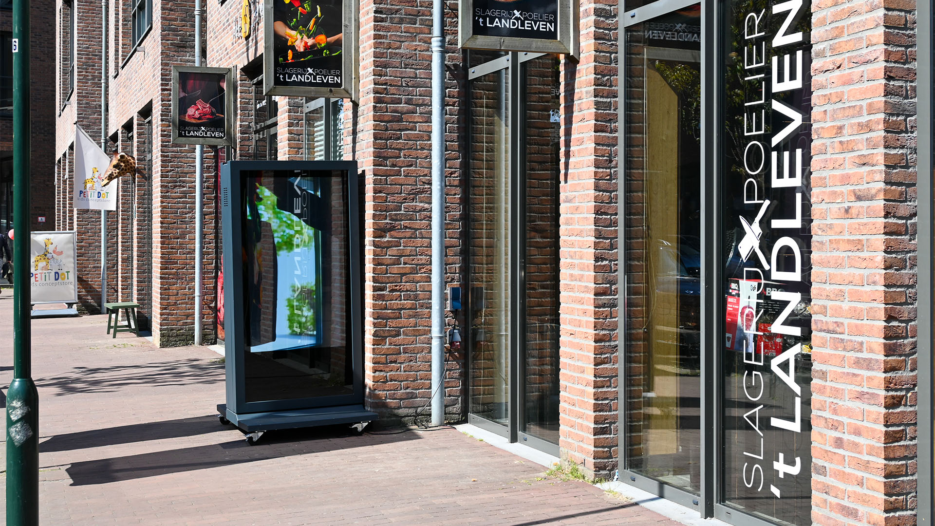 Digitale Reclamezuilen