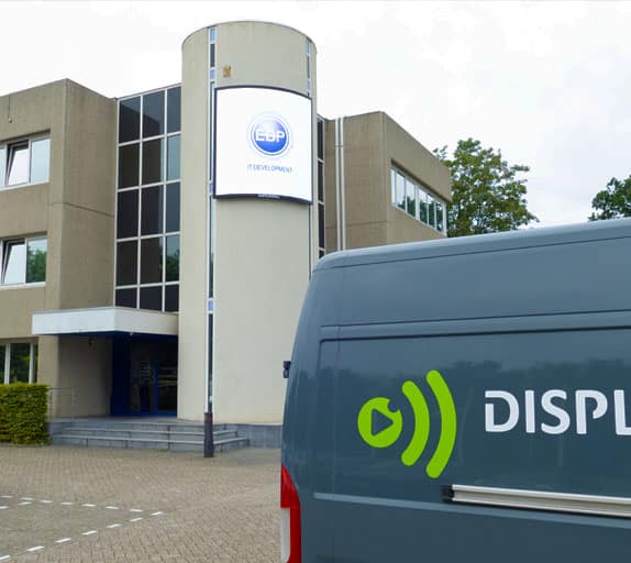 Digitale reclamebord buiten